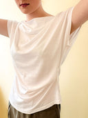 CLAIRE T-Shirt – Soft und feminin in weiß