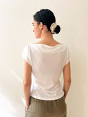 CLAIRE T-Shirt – Soft und feminin in weiß