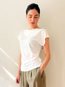 CLAIRE T-Shirt – Soft und feminin in weiß