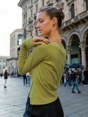 ALVA Shirt – tailliert und asymmetrisch in Lime