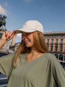 TESS V-Neck Shirt – locker und fließend in Sage